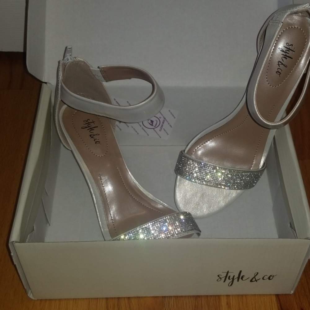 Beautiful party heels with rhinestones